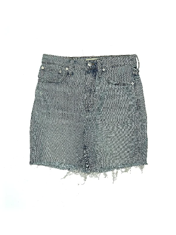 High-Rise Denim Shorts in Light Wash