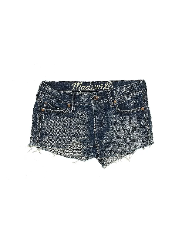 Low-Rise Denim Shorts in Medium Wash