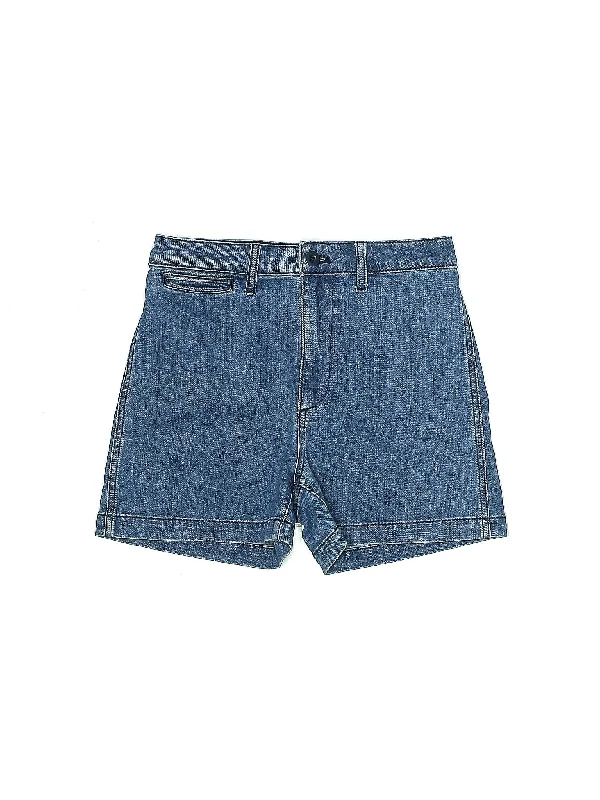 Mid-Rise Denim Shorts in Medium Wash