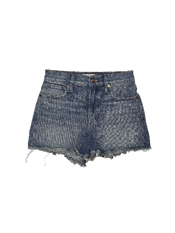 Mid-Rise Denim Shorts in Medium Wash