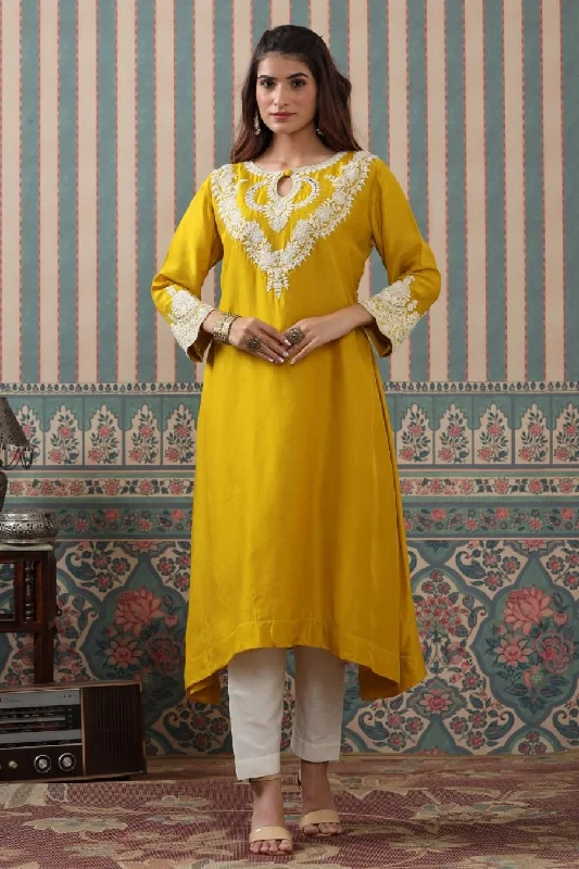 Floral Embroidered Chanderi Silk Asymmetrical Kurta With Pants