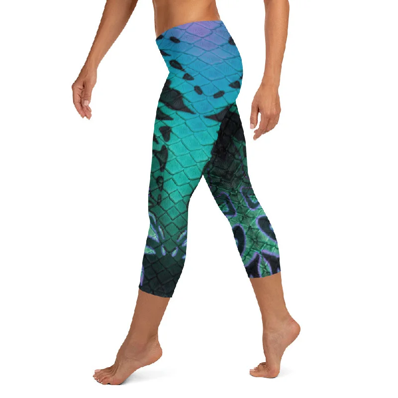 The Oracle Capri Leggings